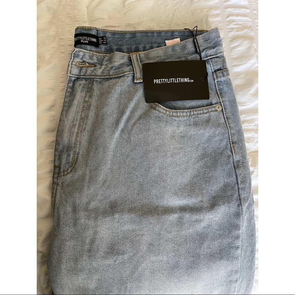 Light wash long straight jeans